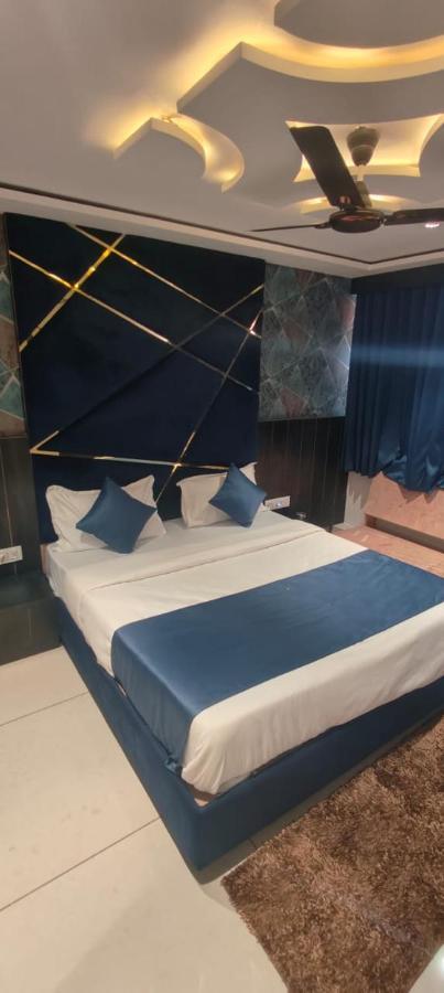 Prime View Hotel Αχμπανταμπάντ Εξωτερικό φωτογραφία