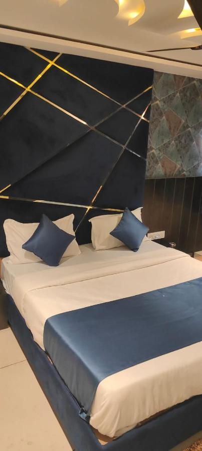 Prime View Hotel Αχμπανταμπάντ Εξωτερικό φωτογραφία