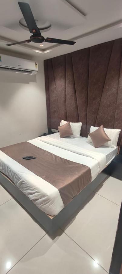 Prime View Hotel Αχμπανταμπάντ Εξωτερικό φωτογραφία
