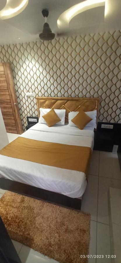 Prime View Hotel Αχμπανταμπάντ Εξωτερικό φωτογραφία