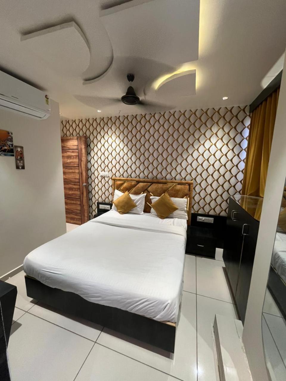 Prime View Hotel Αχμπανταμπάντ Δωμάτιο φωτογραφία