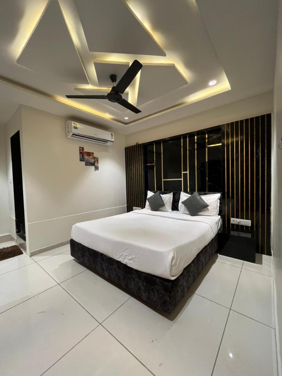 Prime View Hotel Αχμπανταμπάντ Δωμάτιο φωτογραφία